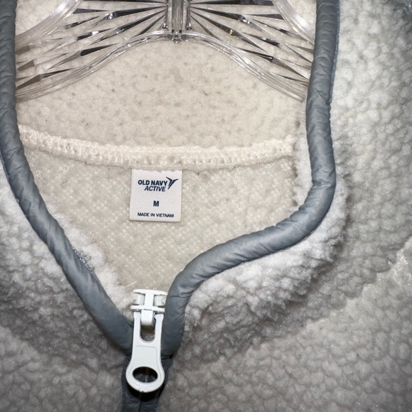 Old Navy ActiveWear Fleece Zip Up - Picture 4 of 4